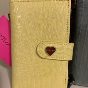 Betsy Johnson YELLOW Card Case with Key Ring